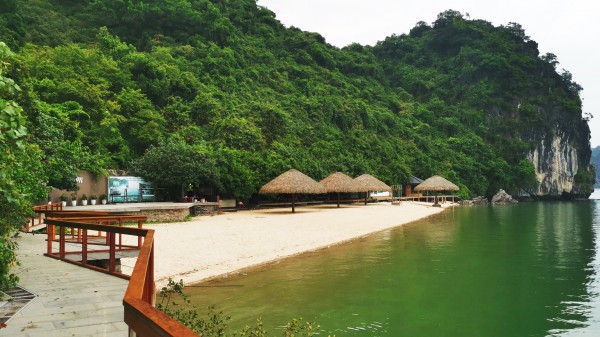 Vào top 100 thế giới, bãi tắm Soi Sim vẫn đóng cửa