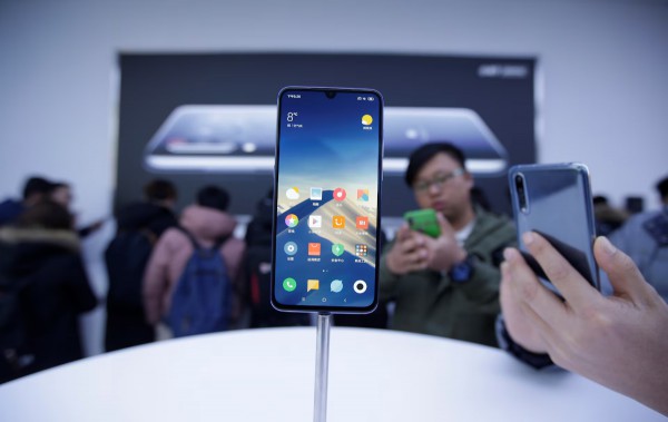 Vì sao TV không dùng màn hình AMOLED như smartphone?