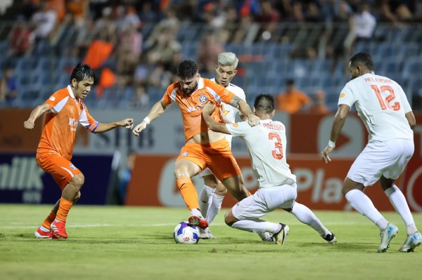 Vòng 26 V-League cực hay: Cuộc chiến khốc liệt cuối cùng, ‘tử thần’ gọi tên ai? Vòng 26 V-League cực hay: Cuộc chiến khốc liệt cuối cùng, ‘tử thần’ gọi tên ai?