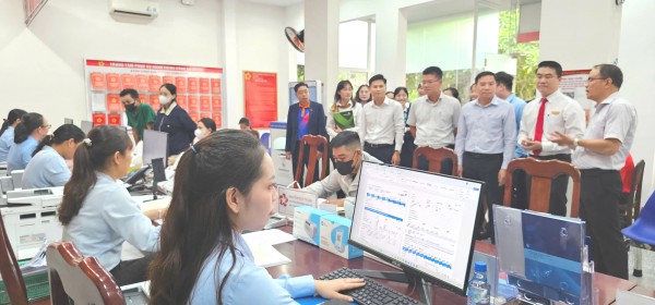 Xã Củ Chi ra mắt mô hình 'Một cửa kinh doanh số' hỗ trợ người dân