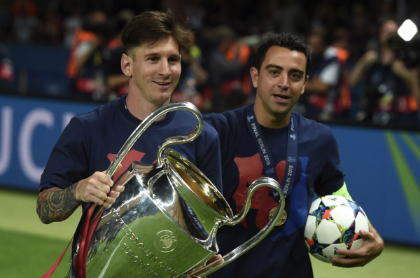 Xavi: 'Messi là vô song, gần như không phải con người' Xavi: 'Messi là vô song, gần như không phải con người'