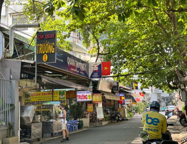 Phố thịt chó Cống Quỳnh ở TP.HCM thành 'phố thịt dê': Quán cuối cùng ngừng bán cầy tơ Phố thịt chó Cống Quỳnh ở TP.HCM thành 'phố thịt dê': Quán cuối cùng ngừng bán cầy tơ