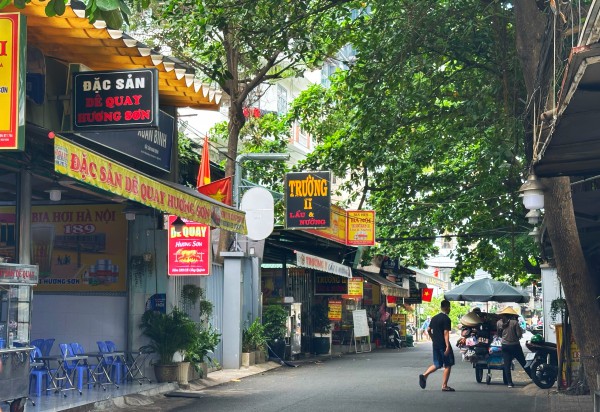 Phố thịt chó Cống Quỳnh bỏ cầy tơ: Nhiều thực khách TP.HCM ủng hộ quán đổi món Phố thịt chó Cống Quỳnh bỏ cầy tơ: Nhiều thực khách TP.HCM ủng hộ quán đổi món