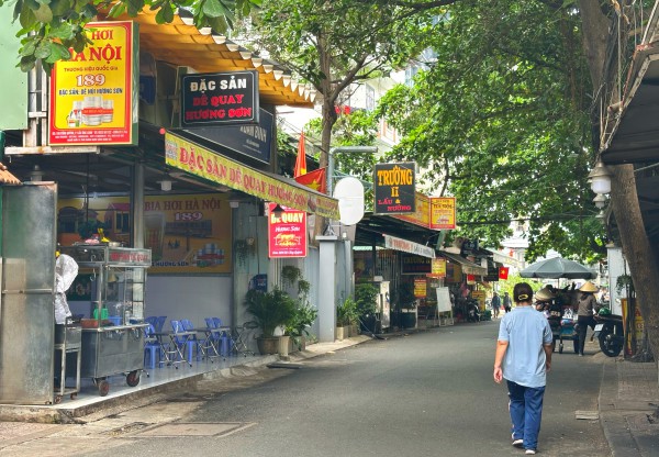 Phố thịt chó Cống Quỳnh ở TP.HCM thành 'phố thịt dê': Quán cuối cùng ngừng bán cầy tơ Phố thịt chó Cống Quỳnh ở TP.HCM thành 'phố thịt dê': Quán cuối cùng ngừng bán cầy tơ